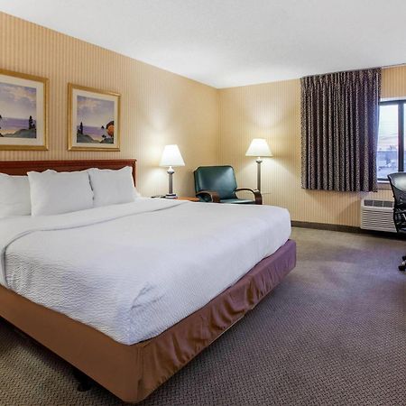 La Quinta Inn By Wyndham Detroit Southgate Exteriör bild