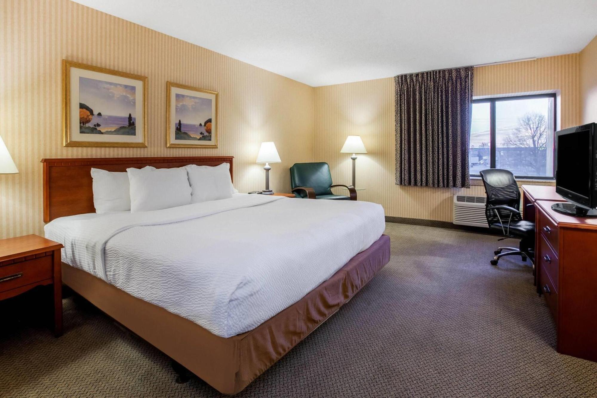 La Quinta Inn By Wyndham Detroit Southgate Exteriör bild